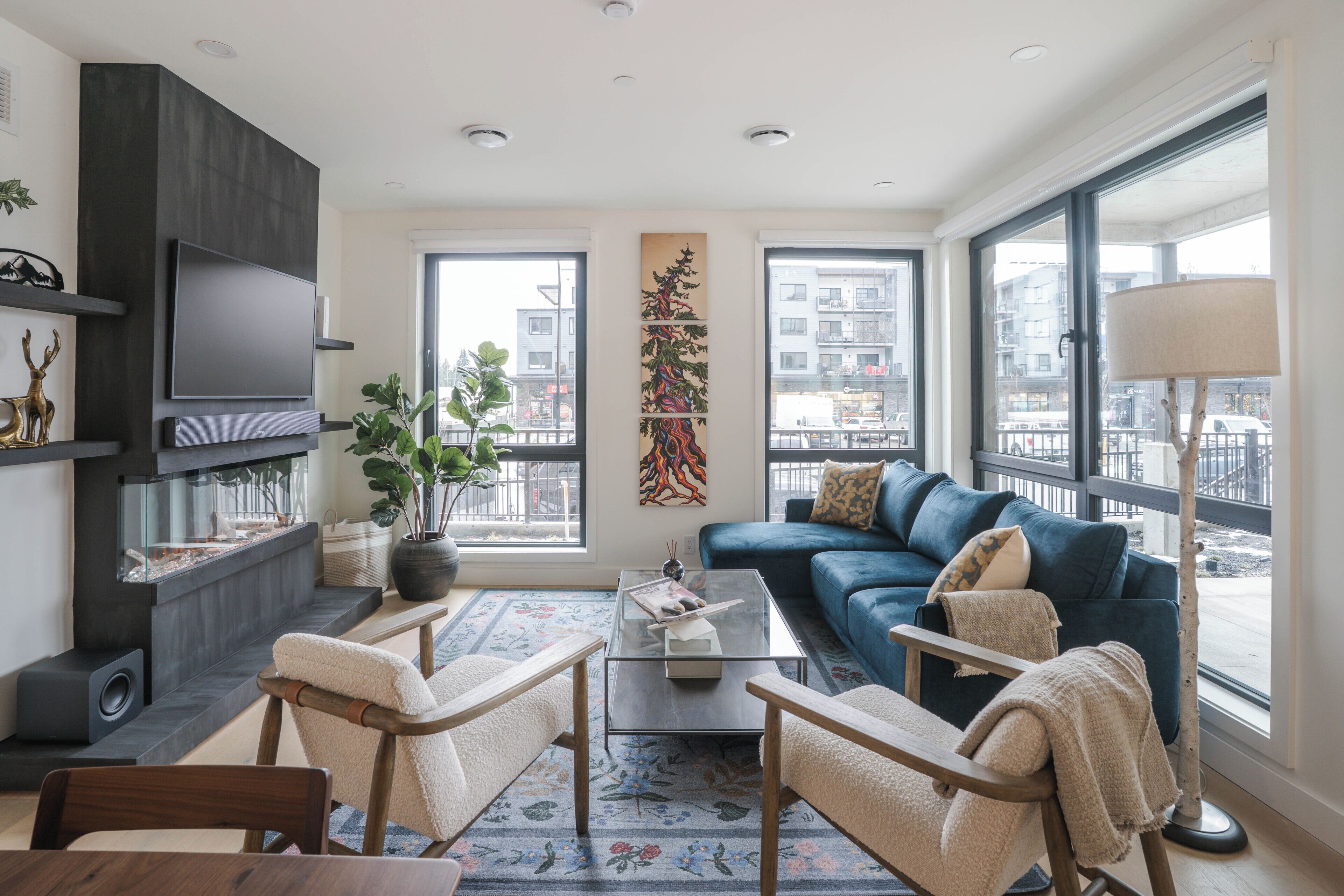 Premium Condo, Mountain View | Living area