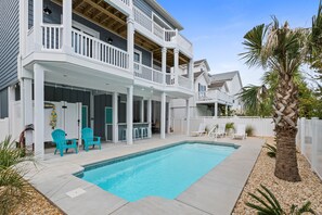 Pool - New Luxury Beach House 5 Bedrooms Pool & Tiki Bar (Ocean Isle Beach)