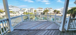 Property grounds - 5 Bedroom Canal House with Boat Dock, Close to Beach (Ocean Isle Beach)