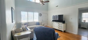 Smart TV - 4 BEDROOM DOG FRIENDLY CANAL HOUSE WITH DOCK (Ocean Isle Beach)