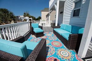 Terrace/patio - Dog friendly 4 bedroom house, walking distance to beach (Ocean Isle Beach)
