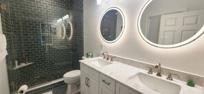 Shower - New 3 bedroom house private pool, close to beach (Ocean Isle Beach)
