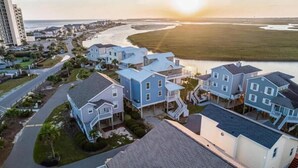 Exterior - 5 Bedroom Island Park Home Close to Beach (Ocean Isle Beach)