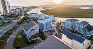 Exterior - 5 Bedroom Island Park Home Close to Beach (Ocean Isle Beach)