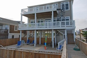 Terrace/patio - Oceanfront 6 BR Private Pool, Linens Provided (Ocean Isle Beach)