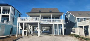 Exterior - Stones Throw 4 BR Ocean View Beach House (Ocean Isle Beach)