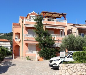 Exterior - A2 comfortable apartment with terrace, garden and sea view (Barbat na Rabu)