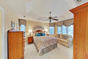 Internet - SEA Dreams 5 br Canal House with Boat Dock (Ocean Isle Beach)
