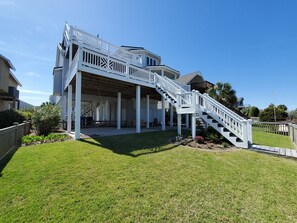 Exterior - SEA Dreams 5 br Canal House with Boat Dock (Ocean Isle Beach)