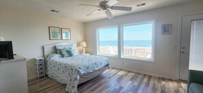 6 bedrooms, Internet - Oceanfront 6 bedroom beach house (Ocean Isle Beach)