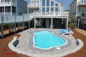 Pool - Oceanfront 5 bedroom beach house with private pool (Ocean Isle Beach)