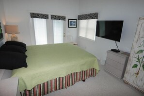 5 bedrooms, Internet, bed sheets - Oceanfront 5 bedroom beach house with private pool (Ocean Isle Beach)