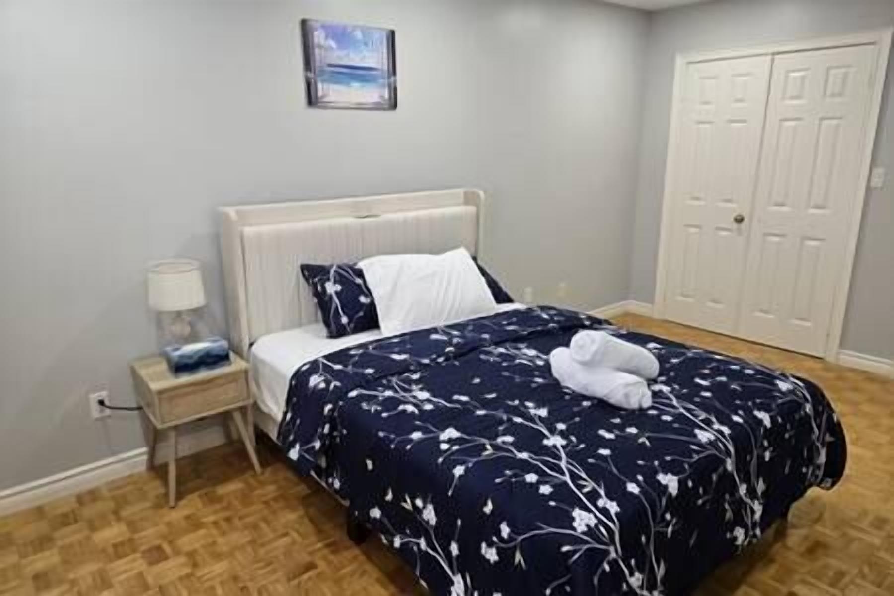 3 makuuhuonetta, työpöytä, silitysrauta/-lauta, ilmainen Wi-Fi