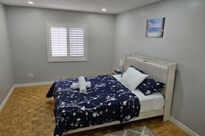 3 Schlafzimmer, Schreibtisch, Bügeleisen/Bügelbrett, kostenloses WLAN