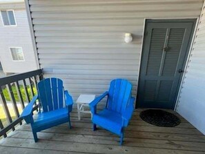 Property grounds - Oceanfront 3 br, 2 ba condo, private balcony (Ocean Isle Beach)