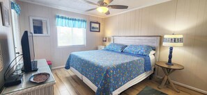 3 bedrooms, Internet - Oceanfront 3 br, 2 ba condo, private balcony (Ocean Isle Beach)