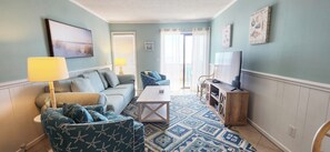 TV - 2 br, 1.5 ba condo, oceanfront building, side unit (Ocean Isle Beach)