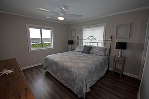 2 bedrooms, Internet, bed sheets - 2 bedroom 2 bath condo ocean view (Ocean Isle Beach)
