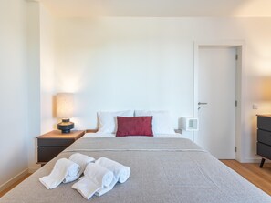 2 habitaciones, tabla de planchar con plancha, internet y ropa de cama 