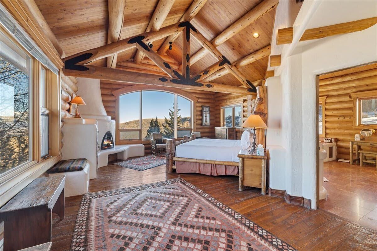 5 chambres, fer et planche à repasser, Wi-Fi, draps fournis