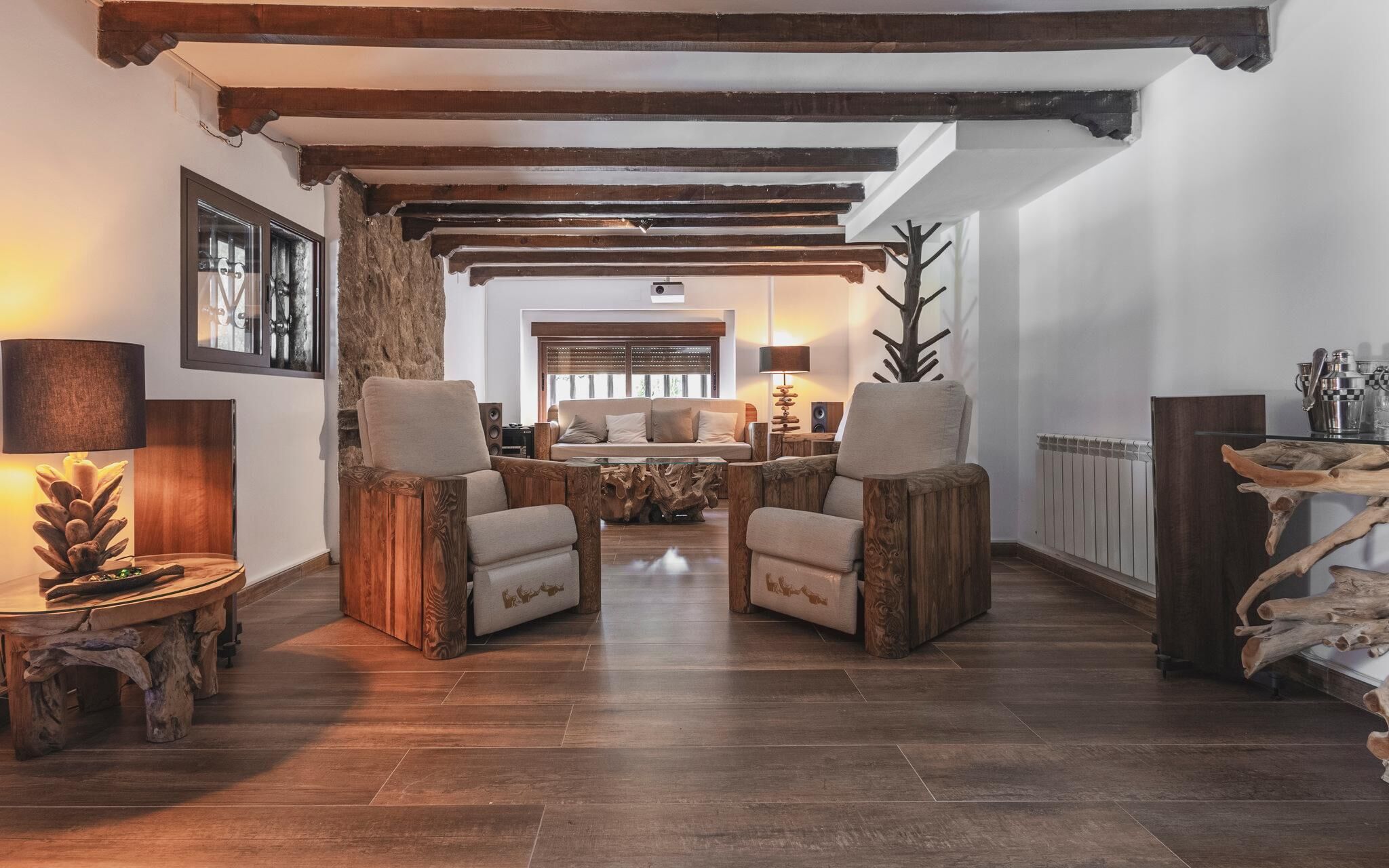 Télévision, cheminée