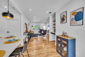 Interior - The Design District Pool House (Miami)