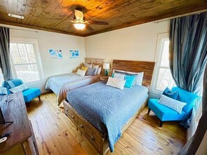4 bedrooms, desk, iron/ironing board, free WiFi