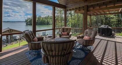"Amber Skies" Breathtaking-Family, Lake-Front Home