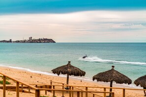 Luxury Apartment, Ocean View | Beach | Private beach, white sand, 2 beach bars - Bella A205  B104  B301 (Puerto Peñasco)