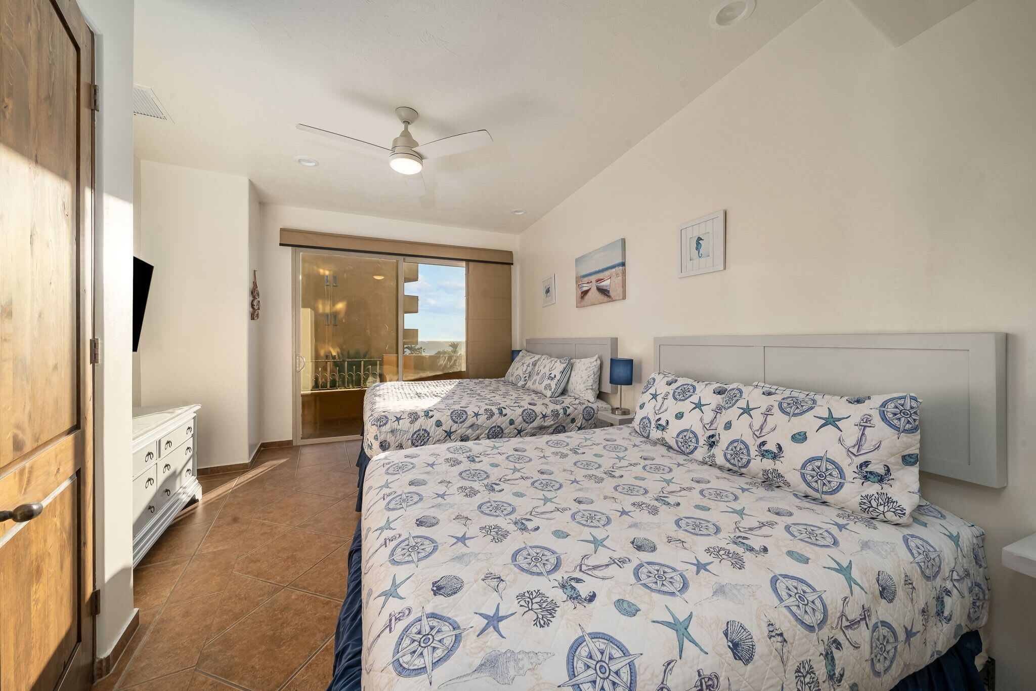 Departamento de lujo, para no fumadores, vista al océano | Caja de seguridad en la habitación, cortinas blackout y insonorización 