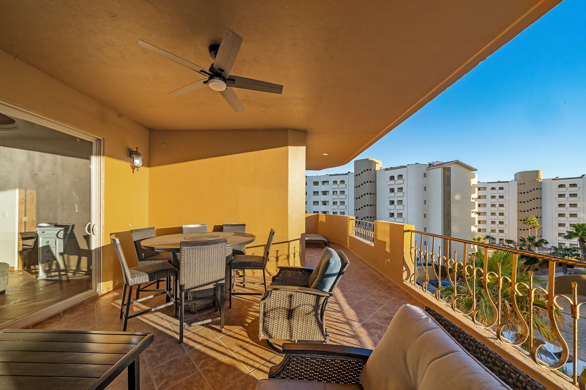 Luxury Apartment, Non Smoking, Ocean View | Outdoor dining