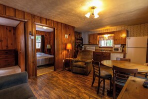 Interior - Peaceful Cabin on Kentucky Lake (Benton)