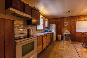 Refrigerador, microondas, horno, lavavajillas