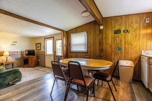 Dining - Peaceful Cabin on Kentucky Lake (Benton)