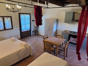 1 bedroom, free WiFi, bed sheets - Studio apartment inside an Agriturismo with swimming pool in Maremma (Scansano)