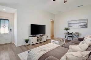 3 soveværelser, skrivebord, strygejern/strygebræt, weekendseng