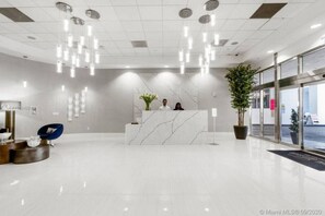 Lobby - Luxurious private unit with parking (Miami)