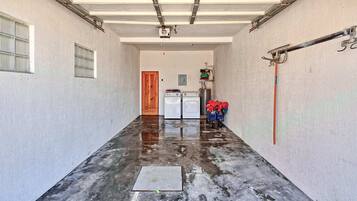 Casa familiar, vista a la playa | Interior