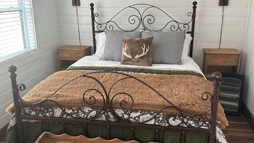 3 habitaciones, tabla de planchar con plancha, wifi y ropa de cama