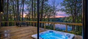 Riverfront Modern Cabin | Hot Tub + Scenic Views