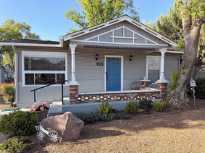 Exterior - Charming Mid-Century Modern 2 BR Steps to Dining, Coffee, Trails & YRMC Hospital (Prescott)