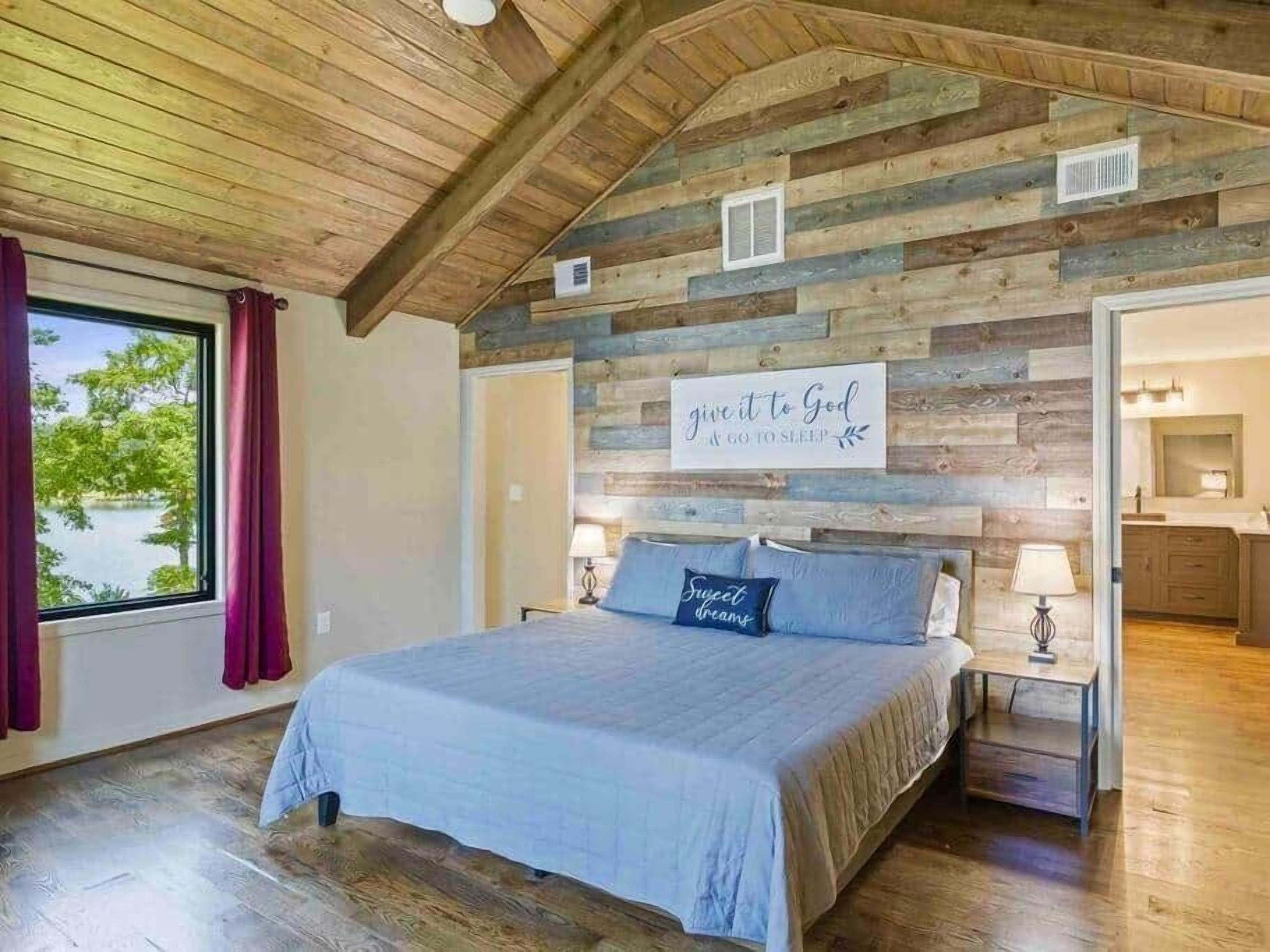 5 habitaciones, escritorio, tabla de planchar con plancha y wifi gratis 