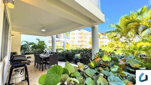 Outdoor dining - Nurturing Beach-front Complex Fun Pools Dine Shop (Punta Cana)