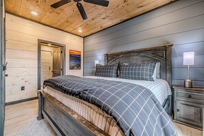 7 bedrooms, desk, travel cot, free WiFi