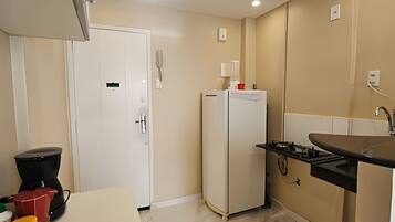 Microwave, coffee/tea maker, cookware/dishes/utensils