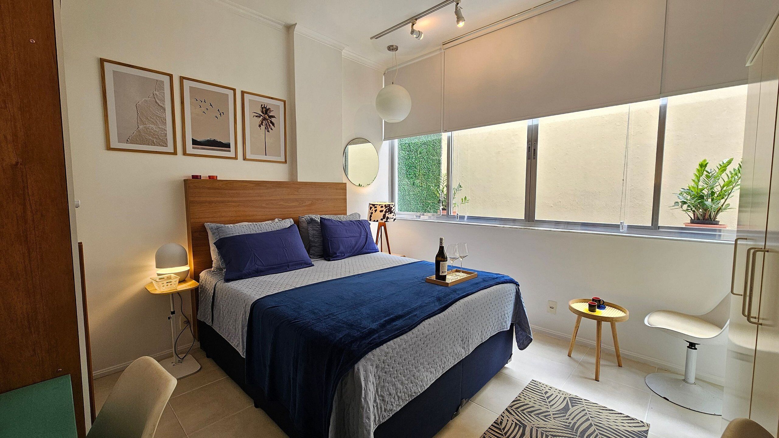 2 chambres, fer et planche à repasser, accès à Internet