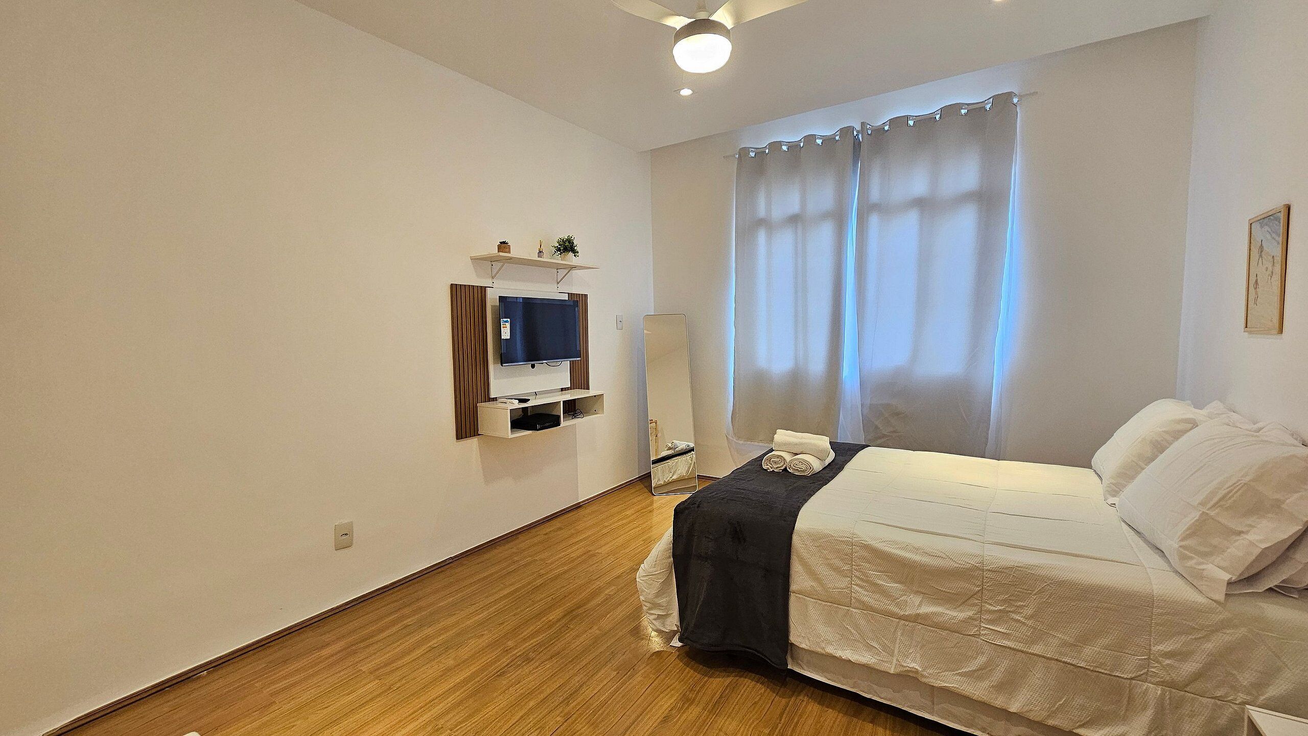 1 quarto, ferros/tábuas de passar roupa, acesso à internet