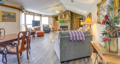 Peaceful 3BR 2.5BA Retreat Near The Marina With Pool And Outdoor Living