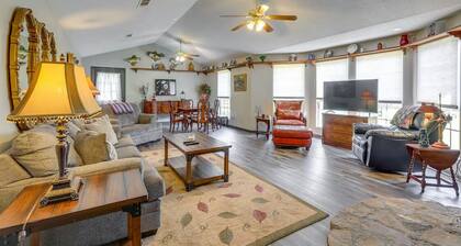 Peaceful 3BR 2.5BA Retreat Near The Marina With Pool And Outdoor Living