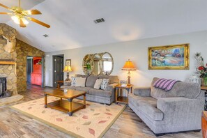 Unclassified image, 3 of 15, button